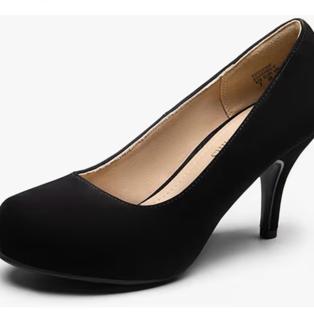 Dream Pairs “Tiffanny” classic black pumps